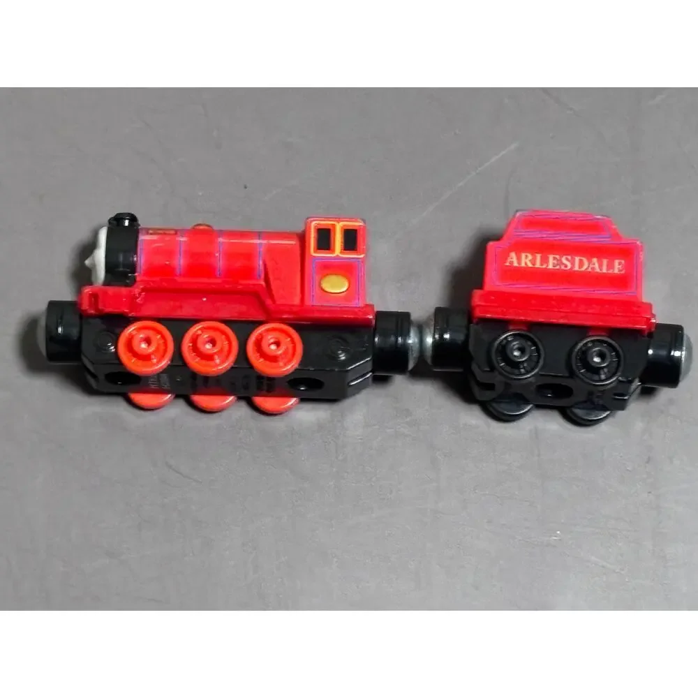 2009 Thomas & Friends Die-Cast Metal Magnetic Talking Tank Engine James Mattel